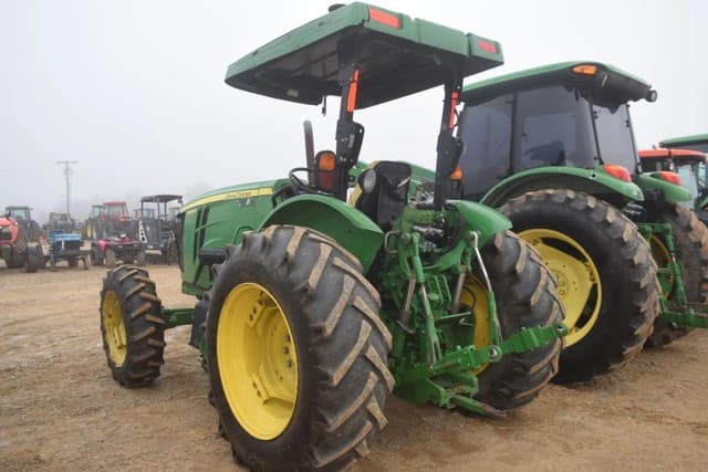 Image of John Deere 5085M equipment image 2