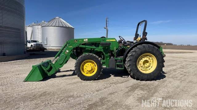 Image of John Deere 5085M equipment image 2