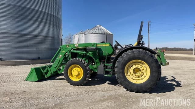 Image of John Deere 5085M equipment image 3