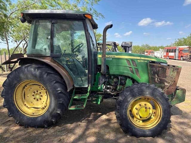Image of John Deere 5085M equipment image 1