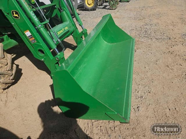 Image of John Deere 5090E equipment image 1