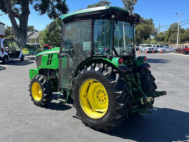 Image of John Deere 5090GN equipment image 2