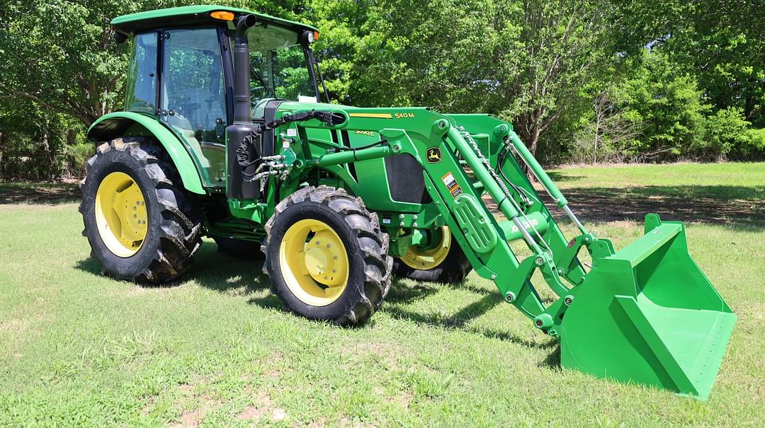 Image of John Deere 5090E Primary image