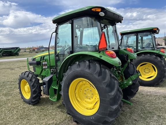 Image of John Deere 5090E equipment image 3