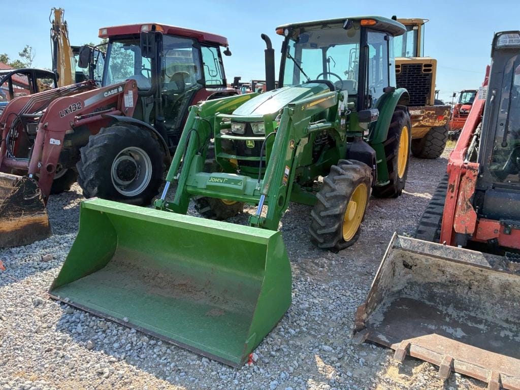 John Deere 5090E Equipment Image0