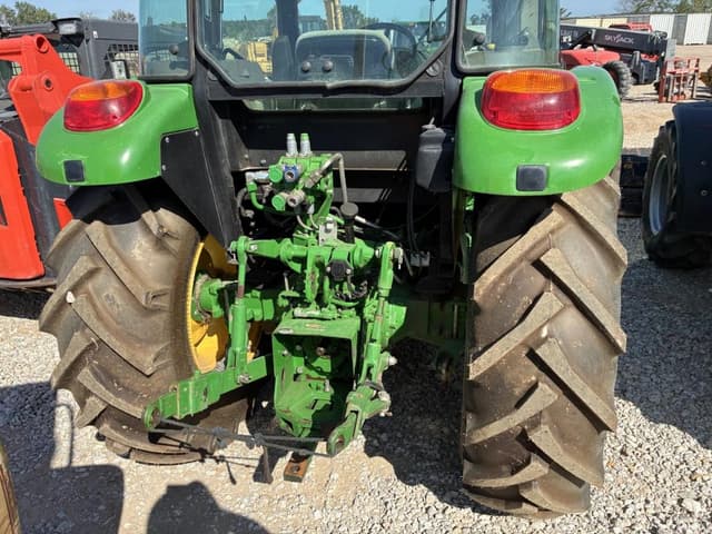 Image of John Deere 5090E equipment image 4