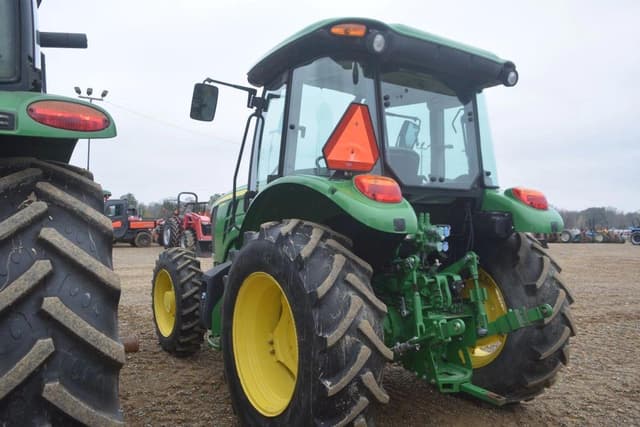 Image of John Deere 5090E equipment image 1