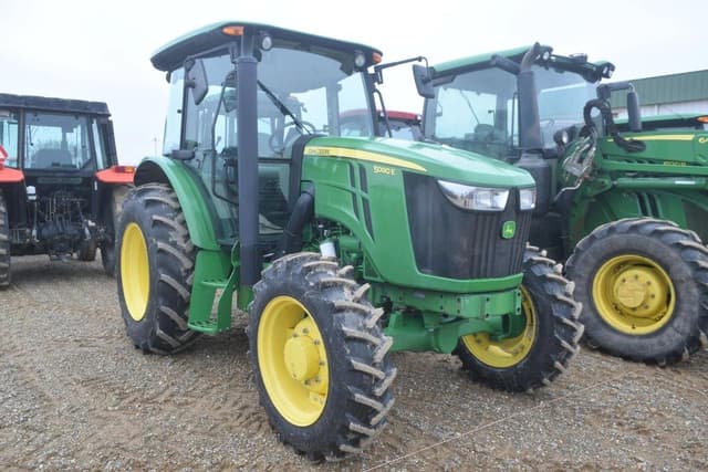 Image of John Deere 5090E equipment image 3