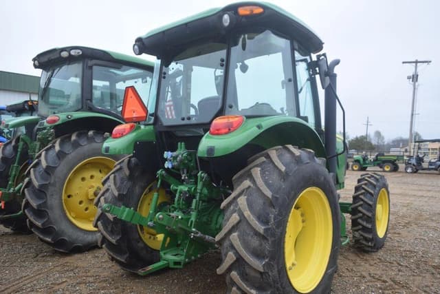 Image of John Deere 5090E equipment image 2