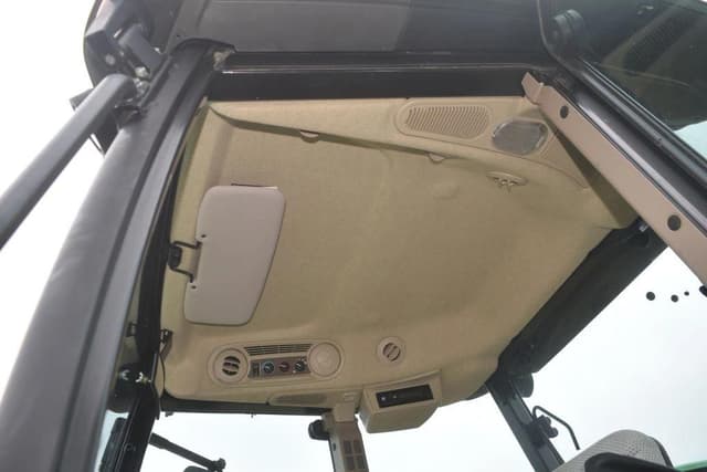 Image of John Deere 5090E equipment image 4