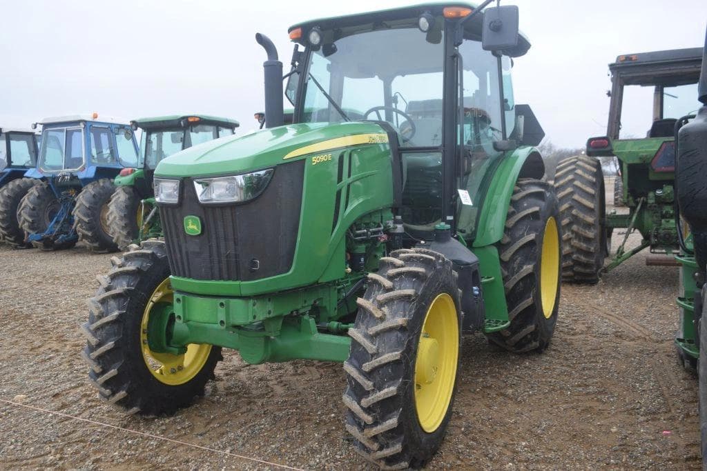 Image of John Deere 5090E Primary image