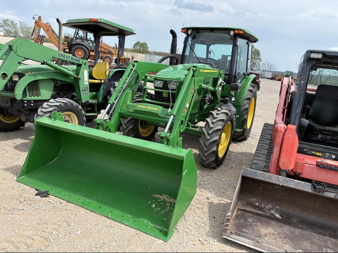 Image of John Deere 5090E Primary image