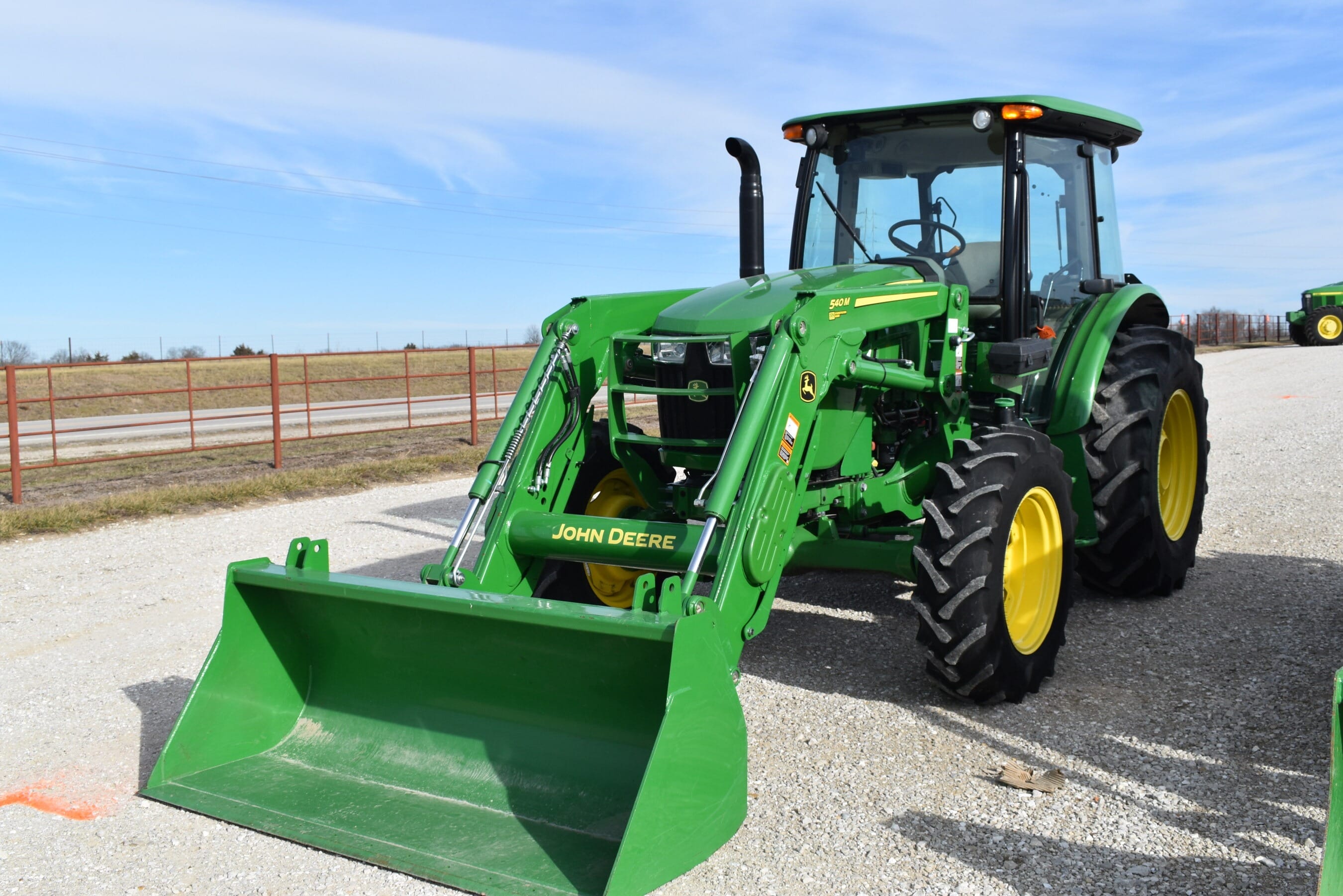John Deere 5090E Equipment Image0
