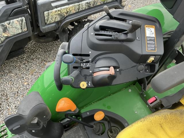 Image of John Deere 5090E equipment image 4