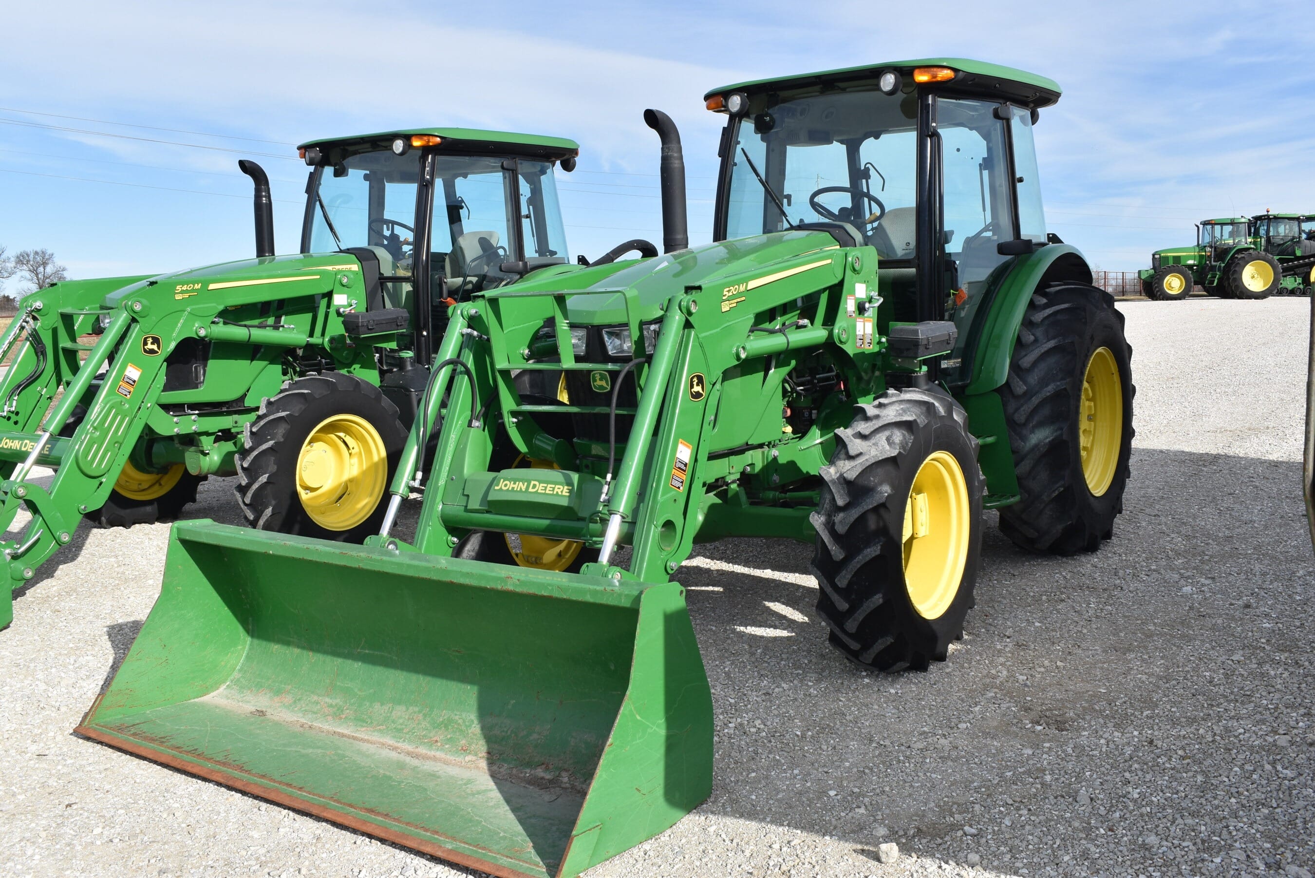 John Deere 5090E Equipment Image0