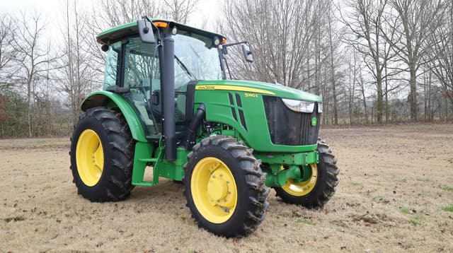 Image of John Deere 5090E equipment image 2