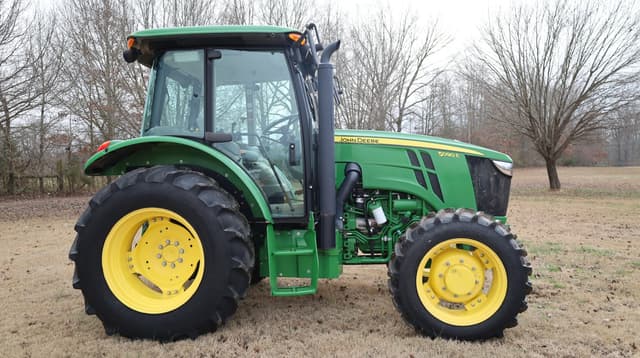 Image of John Deere 5090E equipment image 1
