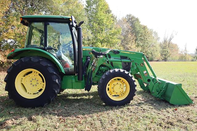 Image of John Deere 5090E equipment image 3