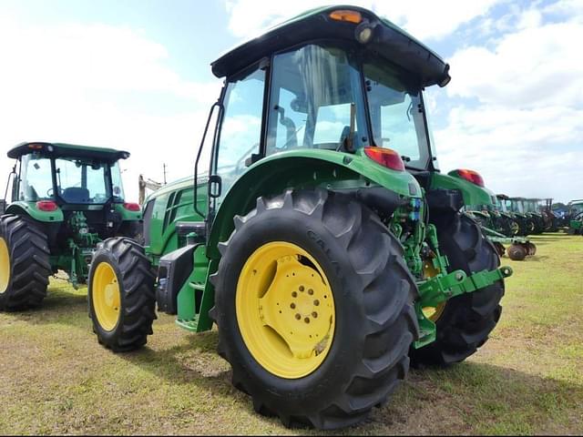 Image of John Deere 5090E equipment image 3