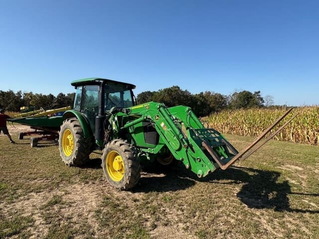 Image of John Deere 5090E equipment image 4