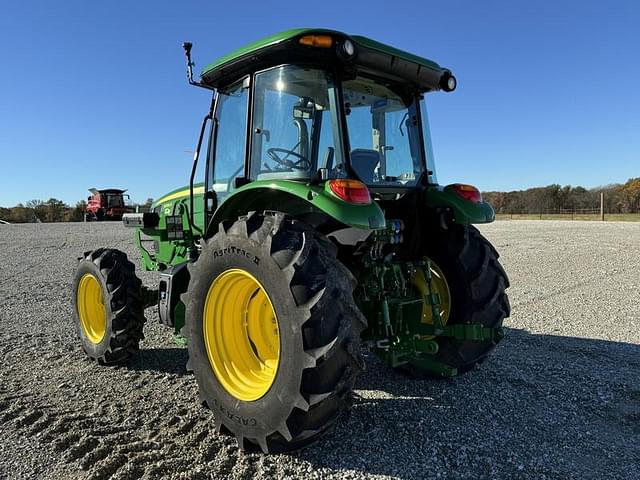 Image of John Deere 5090E equipment image 4