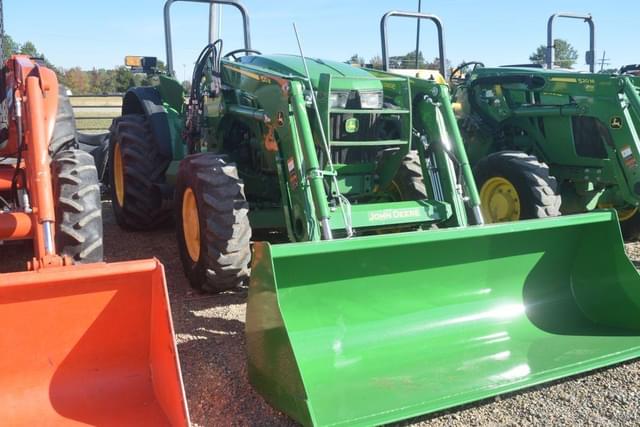 Image of John Deere 5090EL equipment image 3