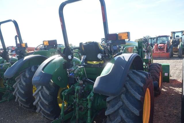 Image of John Deere 5090EL equipment image 2
