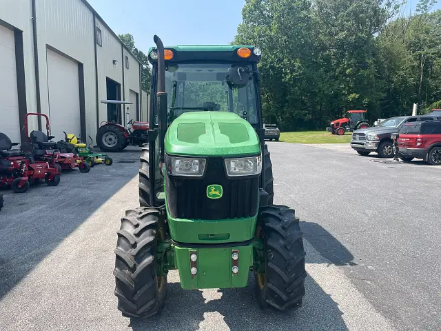 Image of John Deere 5090GN equipment image 2