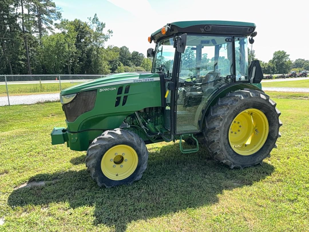 Image of John Deere 5090GN Primary image