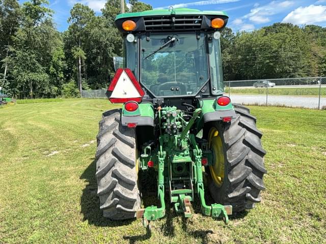 Image of John Deere 5090GN equipment image 3