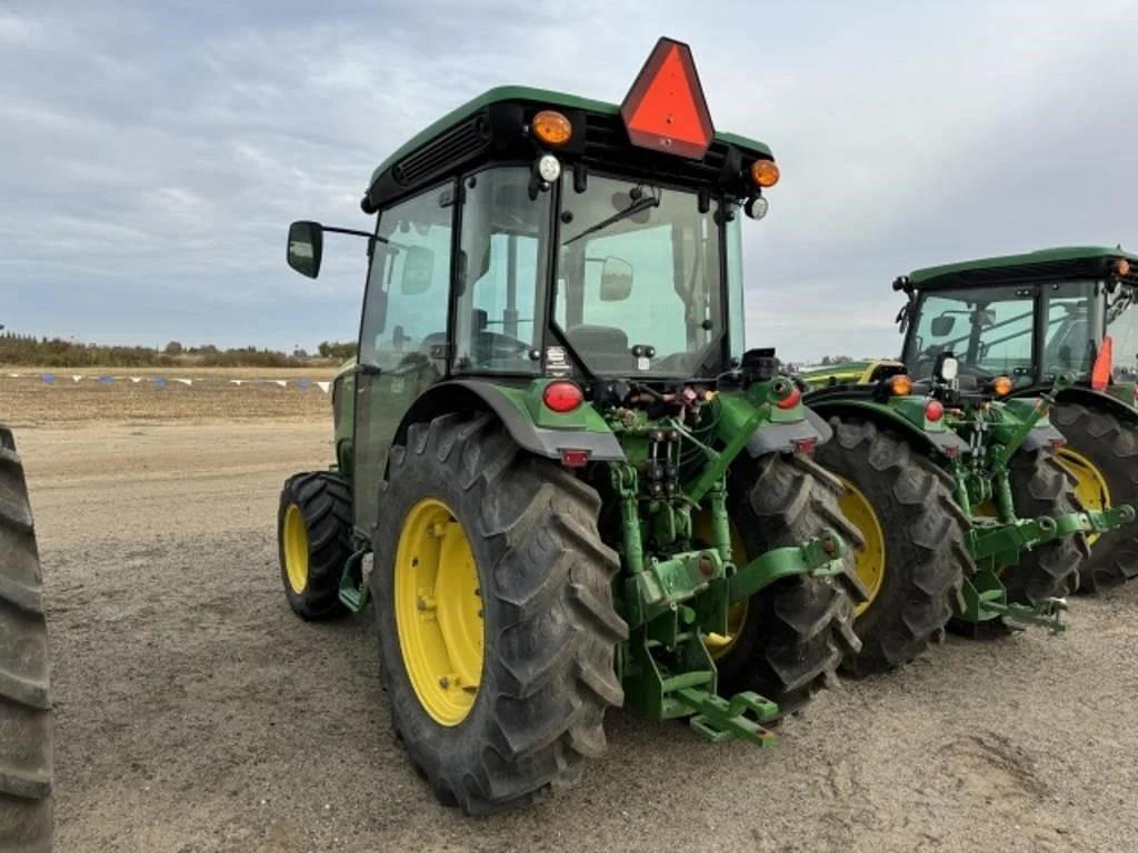 Image of John Deere 5090GN Image 1