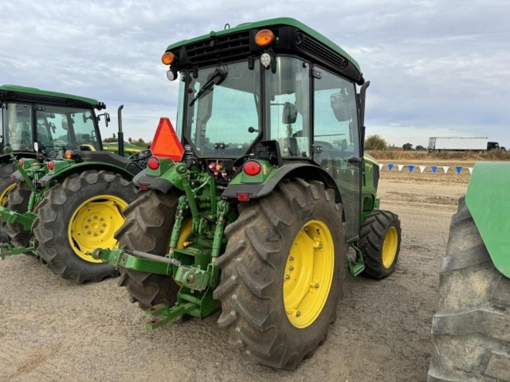 Image of John Deere 5090GN Image 1