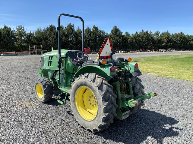 Image of John Deere 5090GV equipment image 2