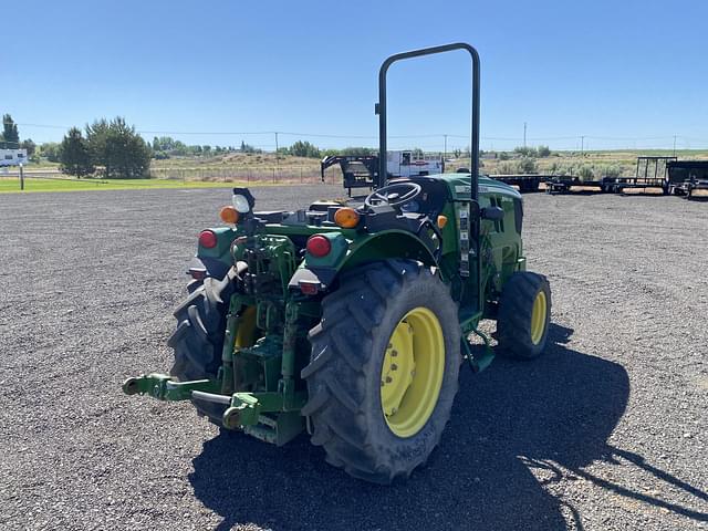 Image of John Deere 5090GV equipment image 3