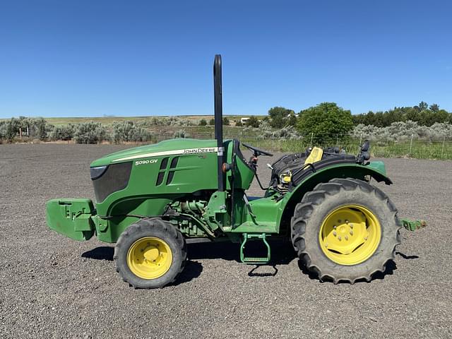 Image of John Deere 5090GV equipment image 1