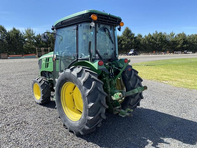 Image of John Deere 5090GV equipment image 2