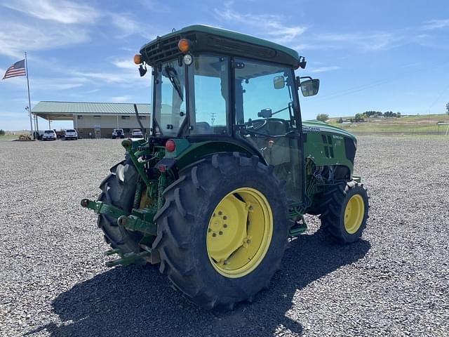 Image of John Deere 5090GV equipment image 4