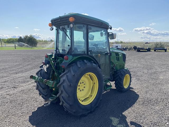 Image of John Deere 5090GV equipment image 4
