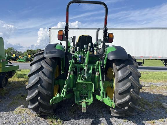 Image of John Deere 5090M equipment image 4