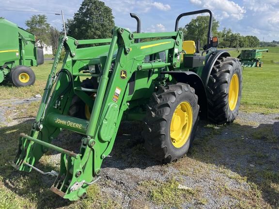 John Deere 5090M Equipment Image0