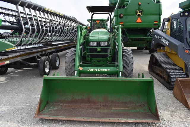 Image of John Deere 5090M equipment image 1