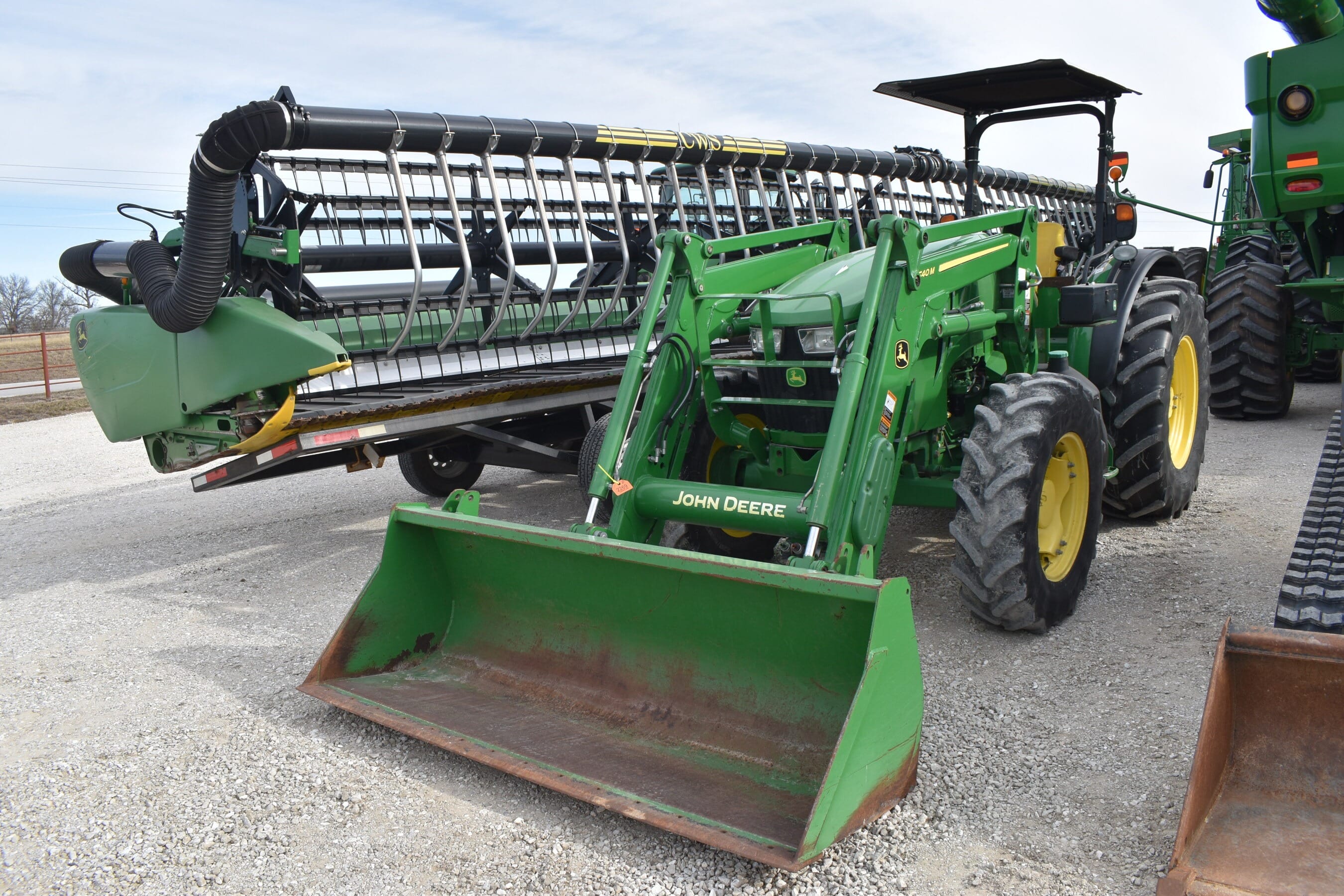 2018 John Deere 5090M Equipment Image0
