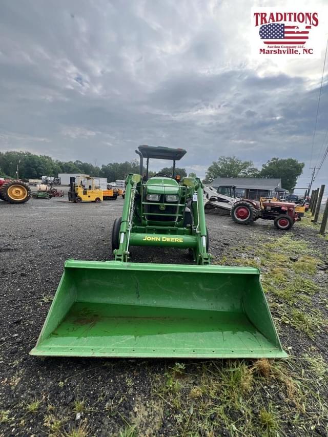 Image of John Deere 5090M equipment image 2