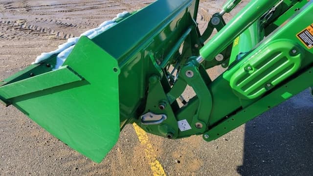 Image of John Deere 5090R equipment image 3