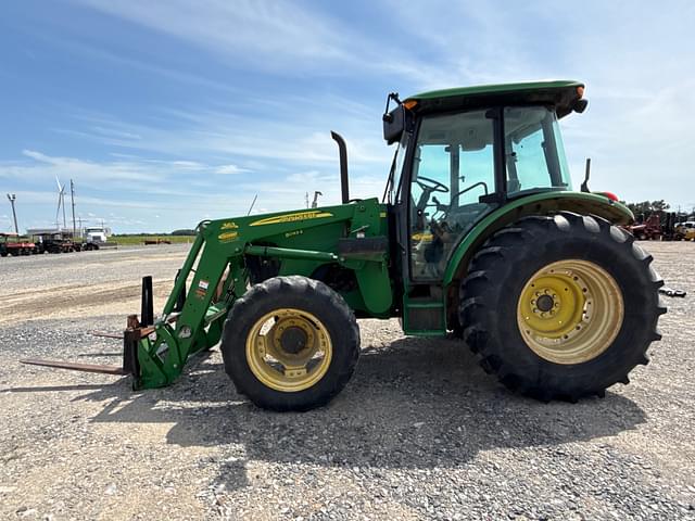 Image of John Deere 5093E equipment image 3