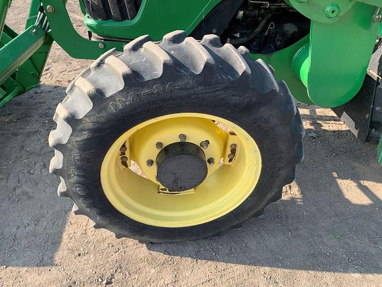 Main image John Deere 5093E 15