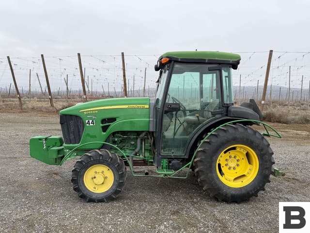 Image of John Deere 5093EN equipment image 2