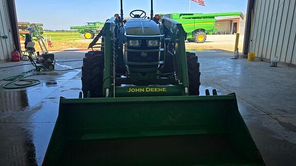 Image of John Deere 5095M equipment image 1