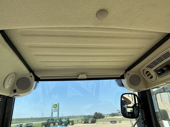Image of John Deere 5095M equipment image 4