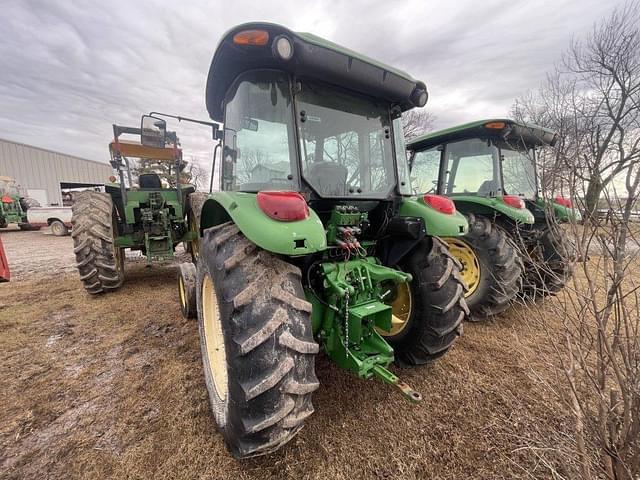 Image of John Deere 5095M equipment image 4